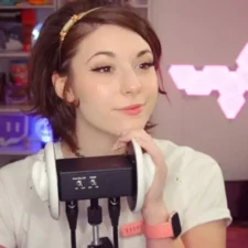 ASMR LillyVinnily's profile picture on What.Equipment