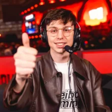 Caedrel's profile picture on What.Equipment