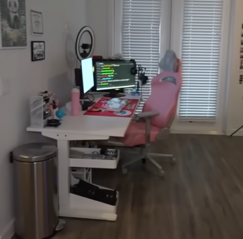 Setup image of ExtraEmily